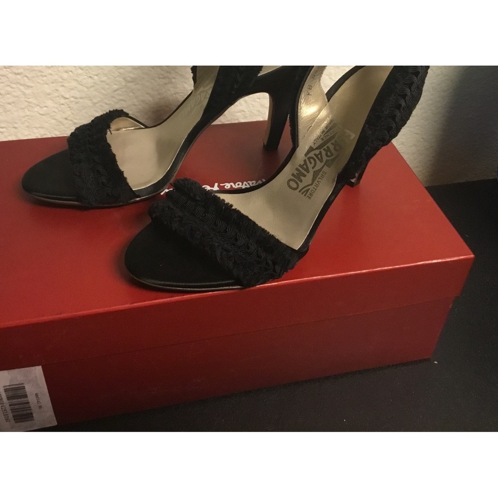 Ferragamo high heel cocktail pumps in black never been worn